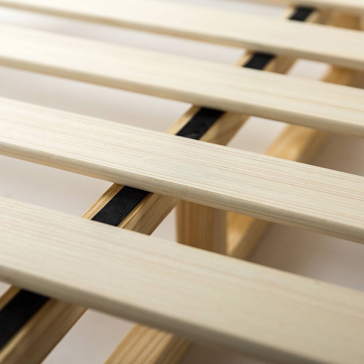 8-Inch Wood and Steel Box Spring Mattress Foundation Queen I482