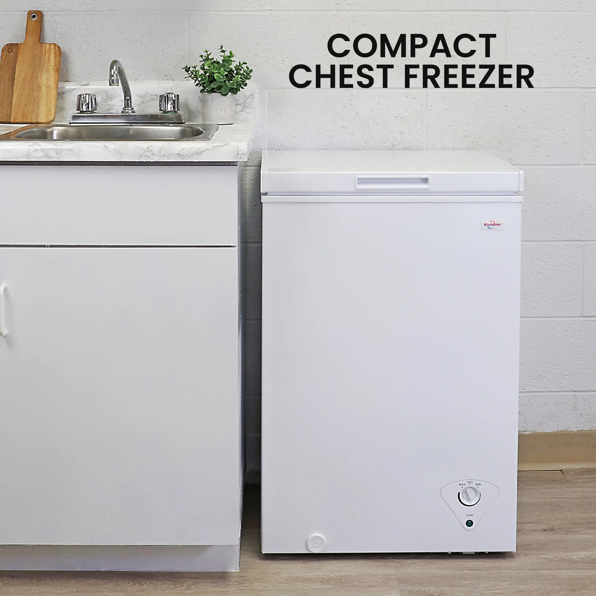 3.5 cu ft White Manual Defrost Chest Freezer Y4815