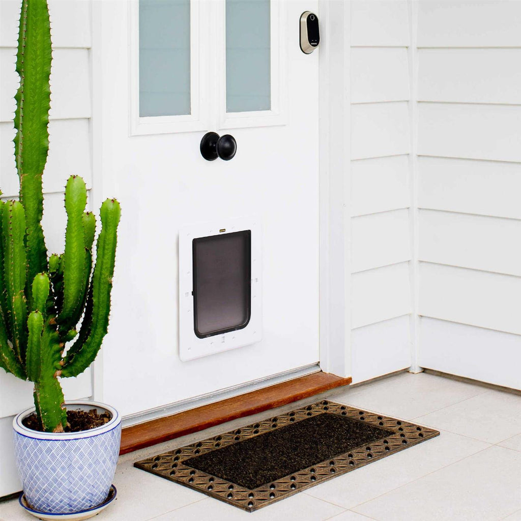 White Super Tough Pet Door Z9309