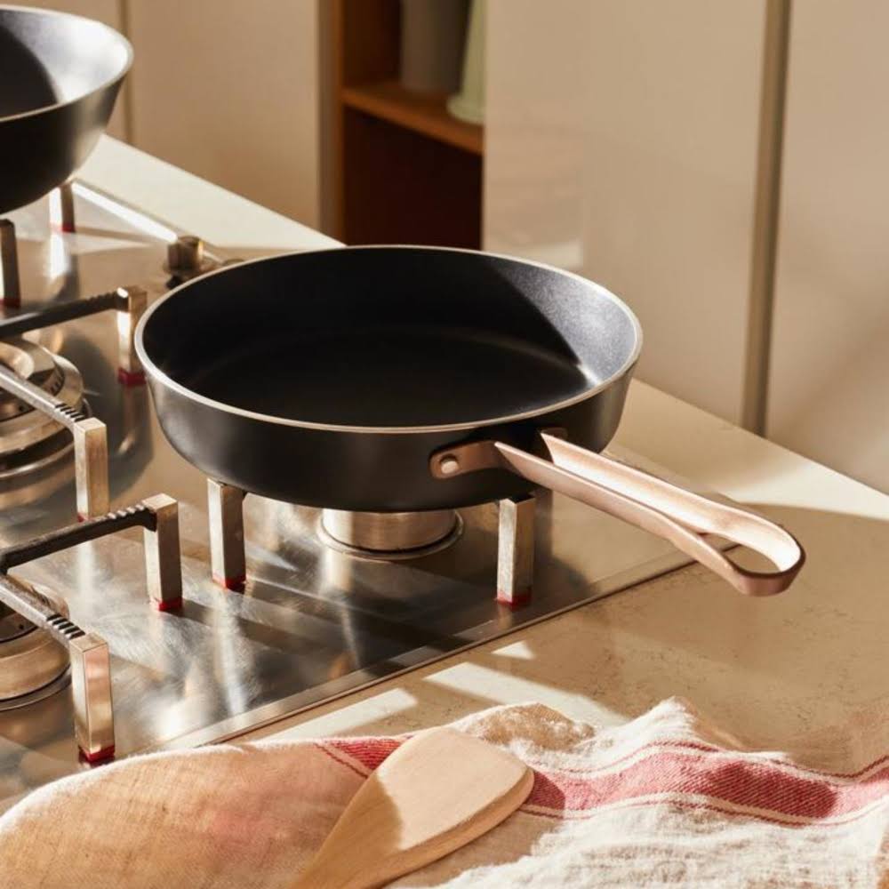 Black 24cm Frying Pan J885