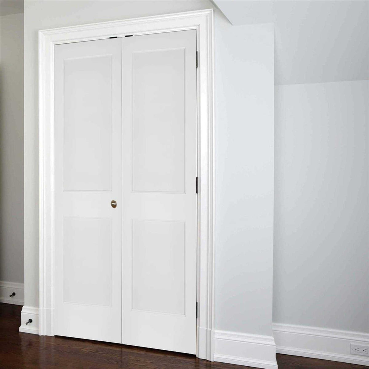 2 Panel Shaker Bi-Fold Door B802941