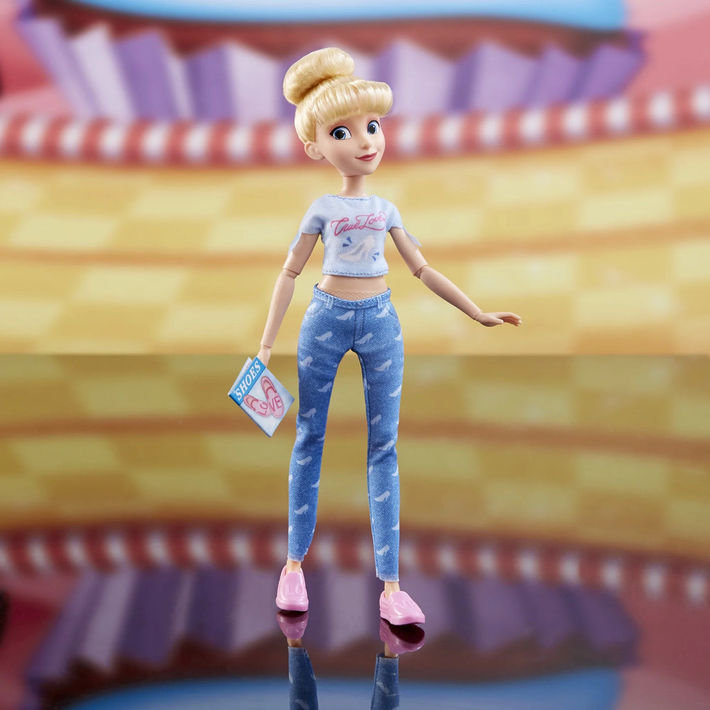 Cinderella Doll with Accessories P47894