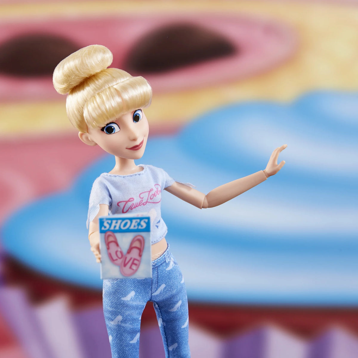 Cinderella Doll with Accessories P47894