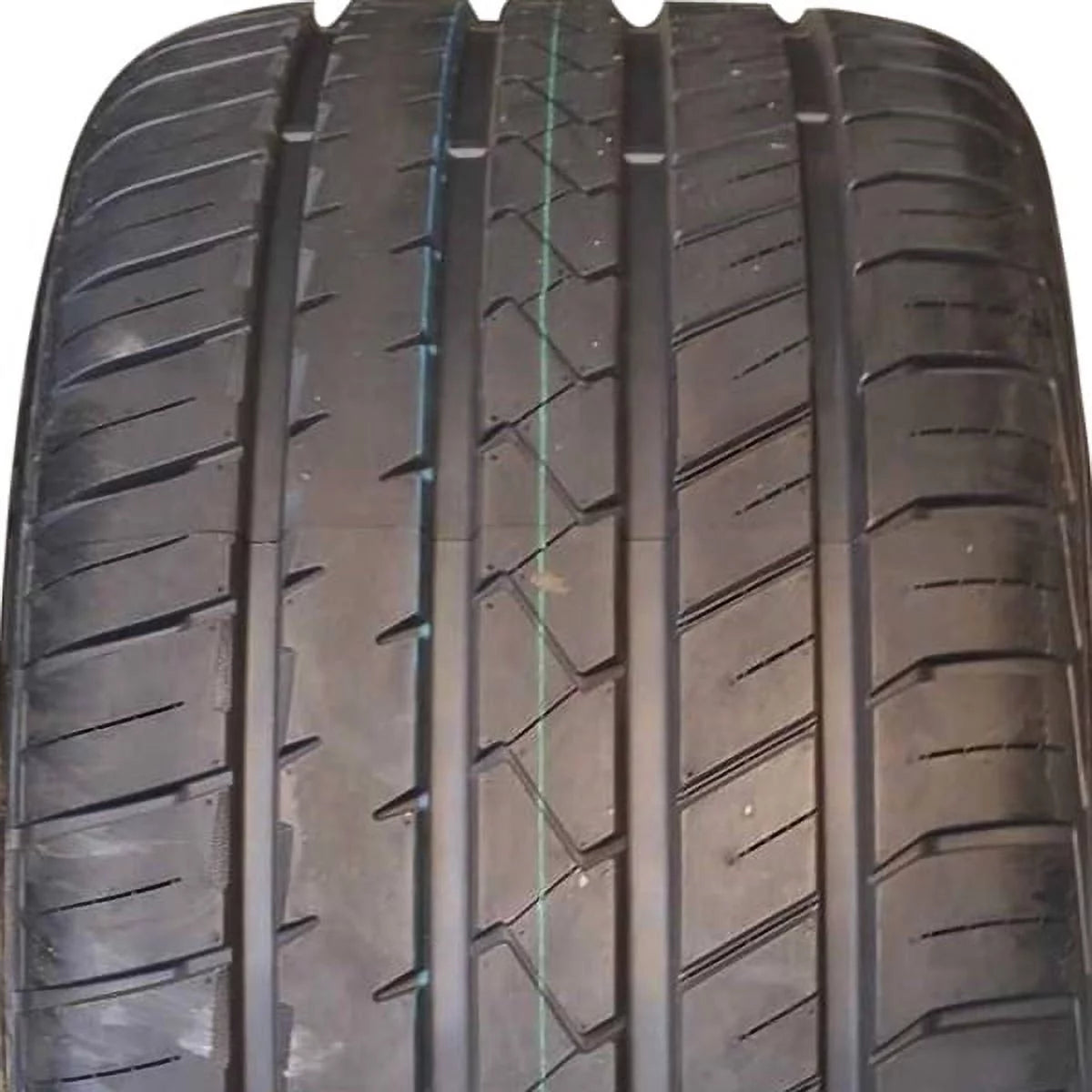 255/60R19 109H All Season Ultra High Performance Tires L5028